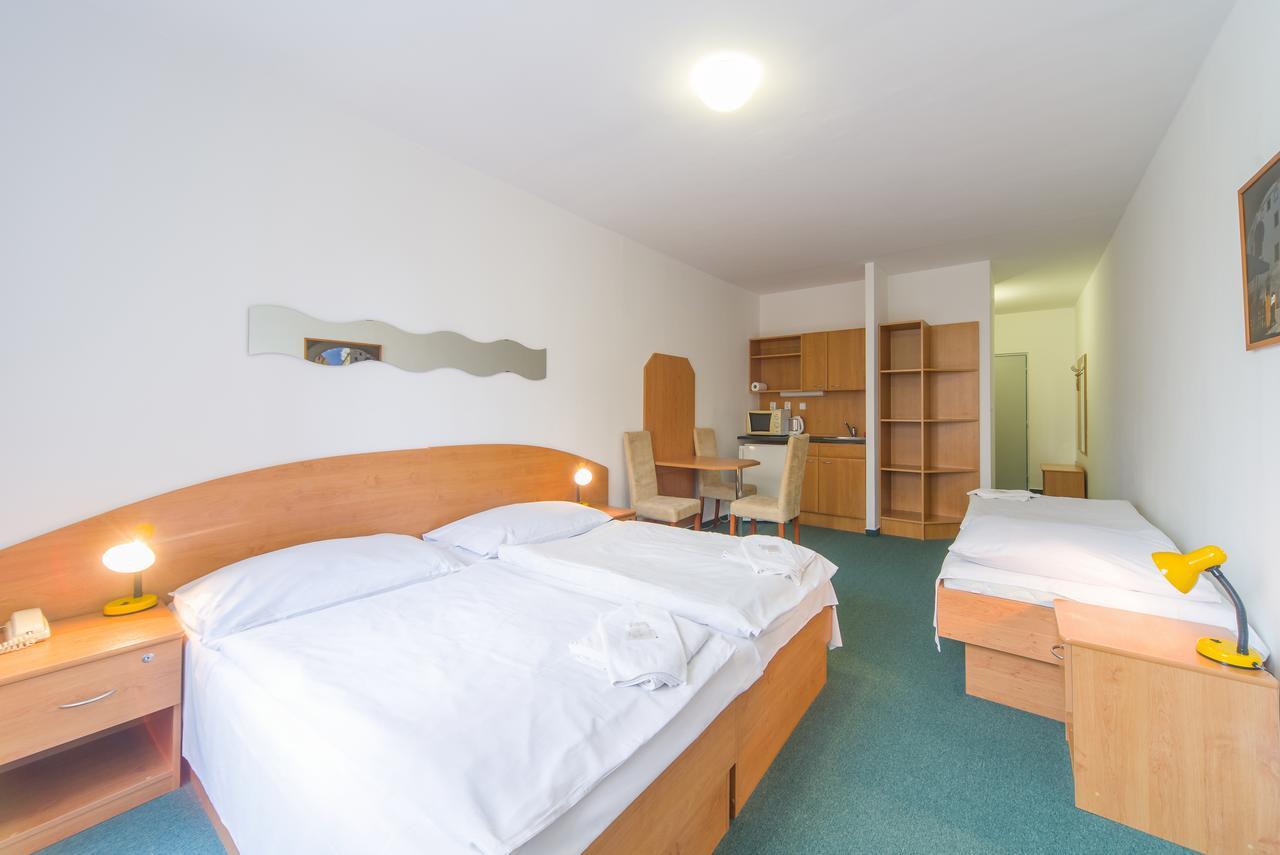 Hotel Arnost Garni Pardubice Exterior foto